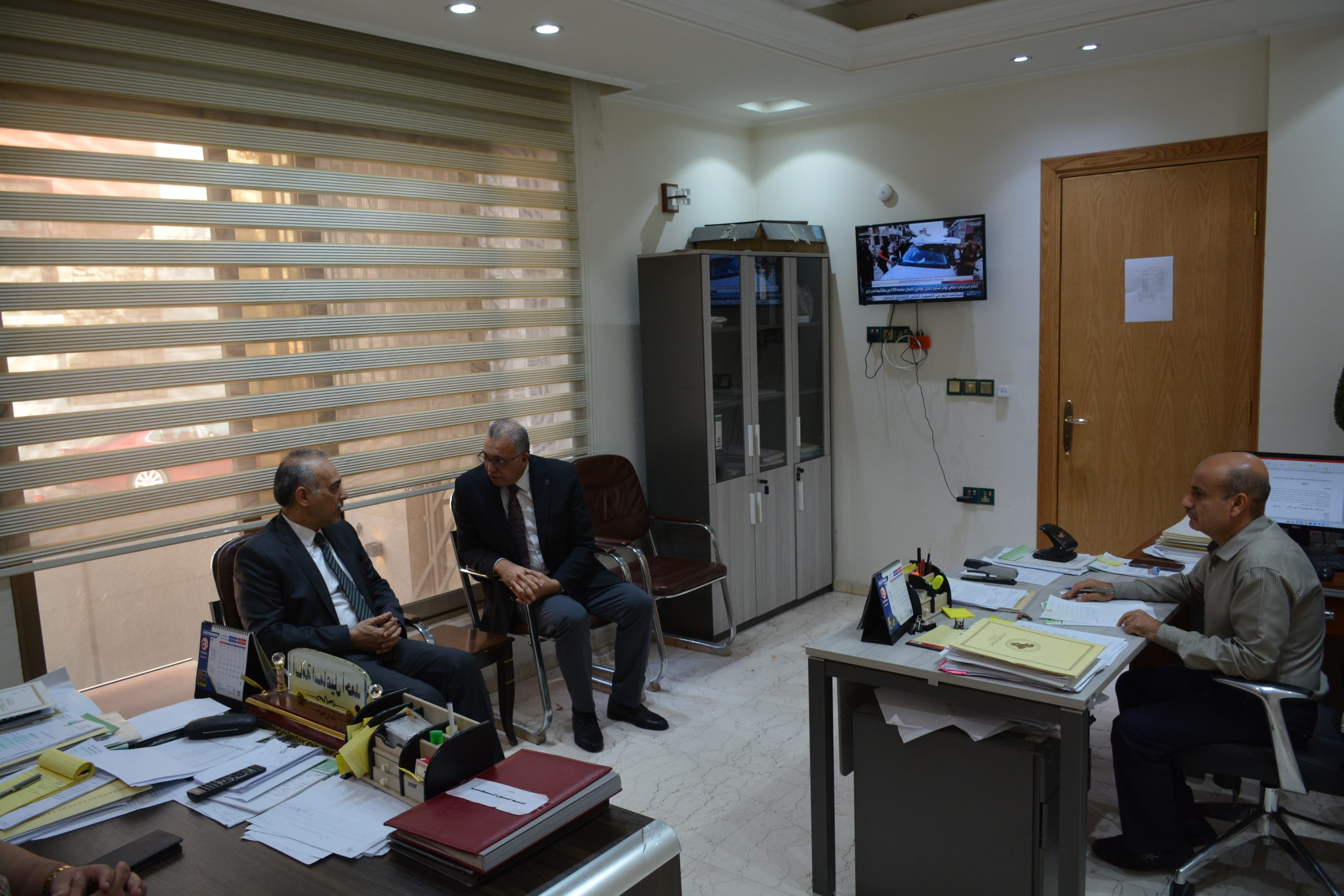 You are currently viewing جولة السيد رئيس الصندوق العراقي للتنمية الخارجية في المقر بتاريخ 9/ 11/ 2025